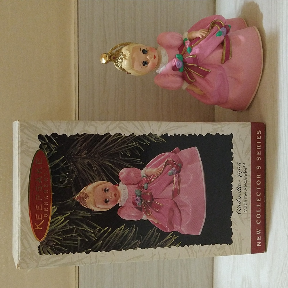 Vintage 1996 Hallmark Keepsake Cinderella-1995 Madame Alexander Ornament